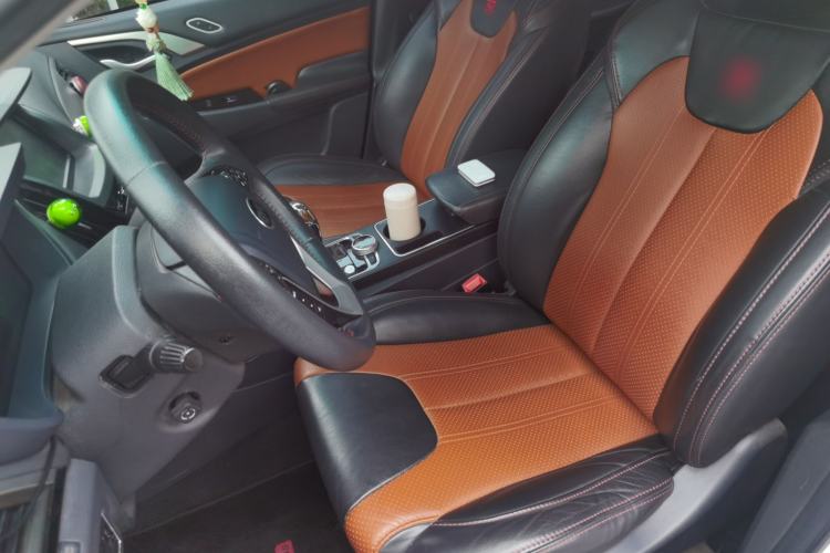 Used BYD Qin New Energy 2015 1.5T Dual-Crown Flagship Plus Edition Left Front Seat