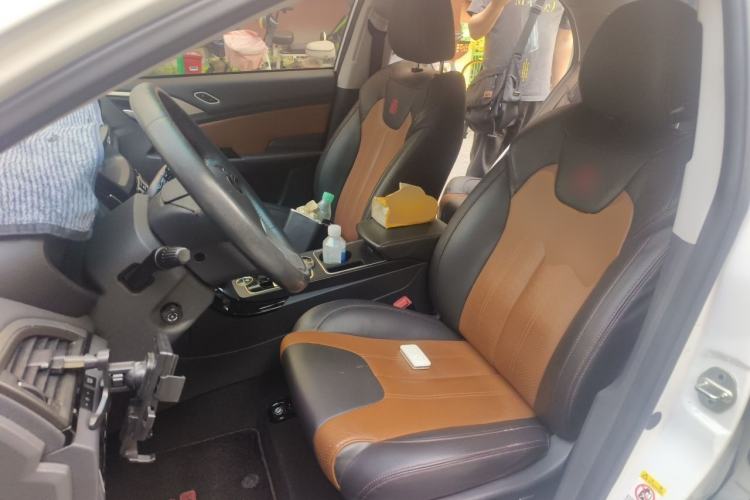 Used BYD Qin New Energy 2015 1.5T Dual-Crown Flagship Plus Edition Left Front Seat