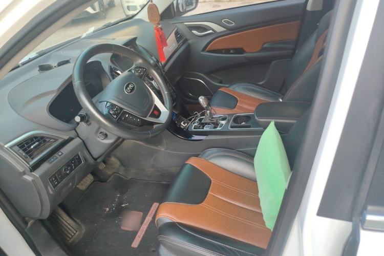 Used BYD Qin New Energy 2015 1.5T Dual-Crown Flagship Plus Edition Left Front Seat