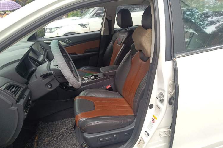 Used BYD Qin New Energy 2015 1.5T Dual-Crown Flagship Plus Edition Left Front Seat