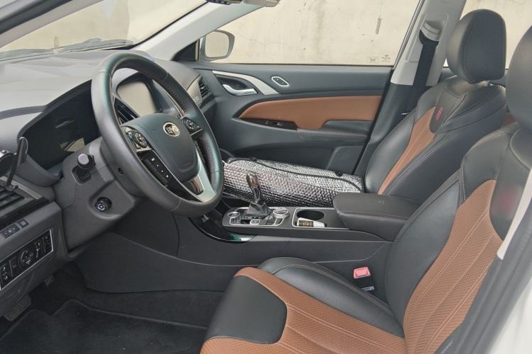 Used BYD Qin New Energy 2015 1.5T Dual-Crown Flagship Plus Edition Left Front Seat