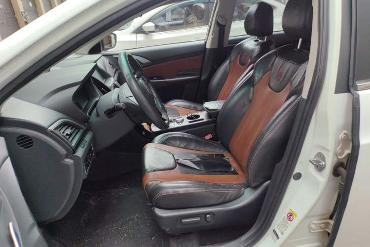 Used BYD Qin New Energy 2015 1.5T Dual-Crown Flagship Edition Left Front Seat