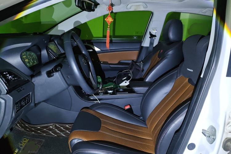 Used BYD Qin New Energy 2015 1.5T Dual-Crown Flagship Edition Left Front Seat