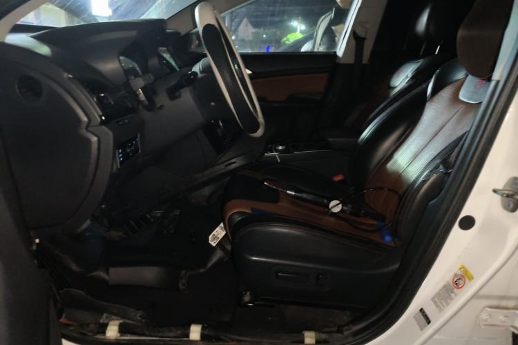 Used BYD Qin New Energy 2015 1.5T Dual-Crown Flagship Edition Left Front Seat