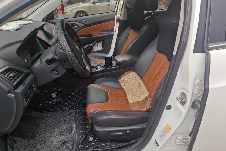 Used BYD Qin New Energy 2015 1.5T Dual-Crown Flagship Plus Edition Left Front Seat