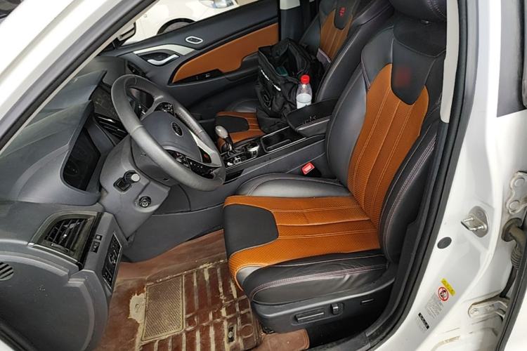 Used BYD Qin New Energy 2015 1.5T Dual-Crown Flagship Plus Edition Left Front Seat