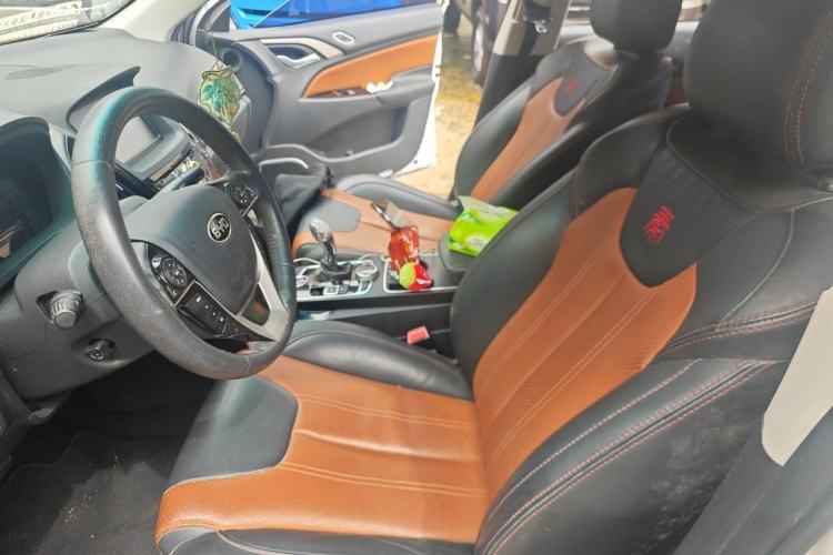 Used BYD Qin New Energy 2015 1.5T Dual-Crown Flagship Plus Edition Left Front Seat