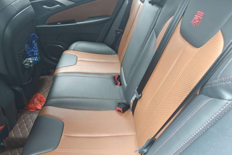 Used BYD Qin New Energy 2015 1.5T Dual-Crown Flagship Edition Left Rear Seat