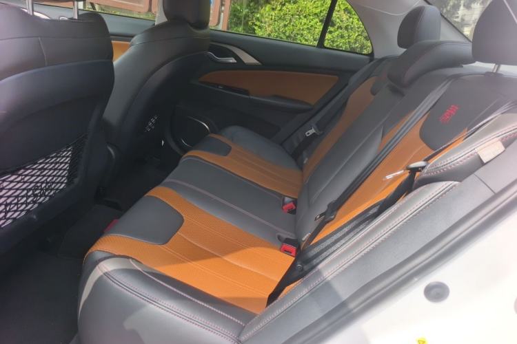 Used BYD Qin New Energy 2015 1.5T Dual-Crown Flagship Plus Edition Left Rear Seat