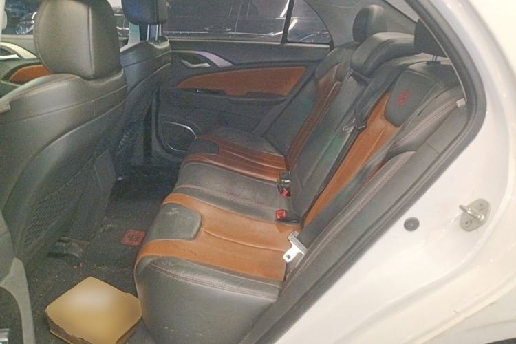 Used BYD Qin New Energy 2015 1.5T Dual-Crown Flagship Edition Left Rear Seat