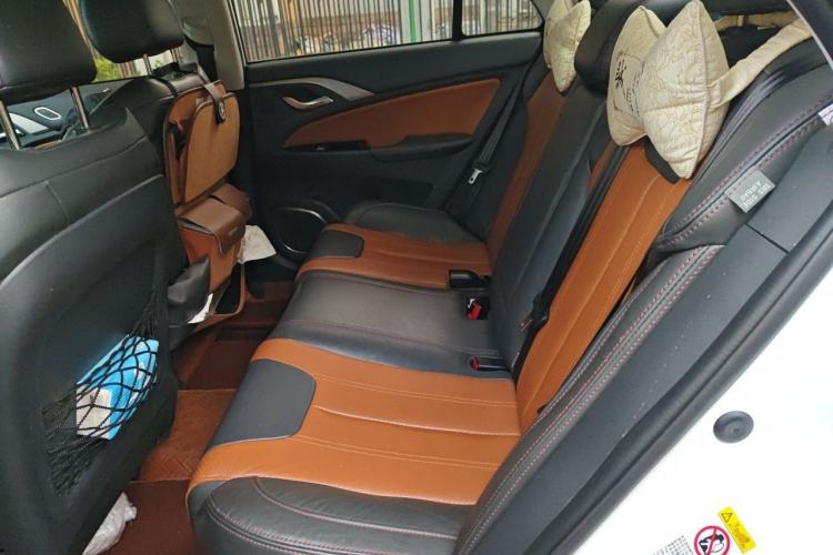 Used BYD Qin New Energy 2015 1.5T Dual-Crown Flagship Plus Edition Left Rear Seat