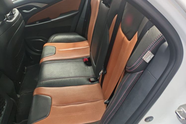 Used BYD Qin New Energy 2015 1.5T Dual-Crown Flagship Plus Edition Left Rear Seat