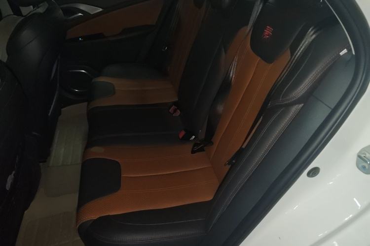 Used BYD Qin New Energy 2015 1.5T Dual-Crown Flagship Edition Left Rear Seat