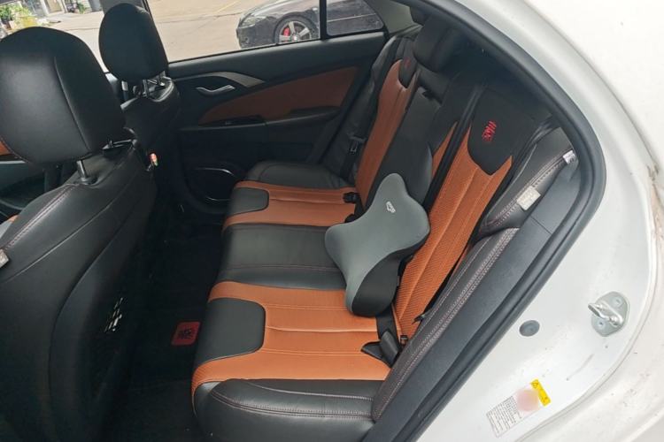Used BYD Qin New Energy 2015 1.5T Dual-Crown Flagship Plus Edition Left Rear Seat