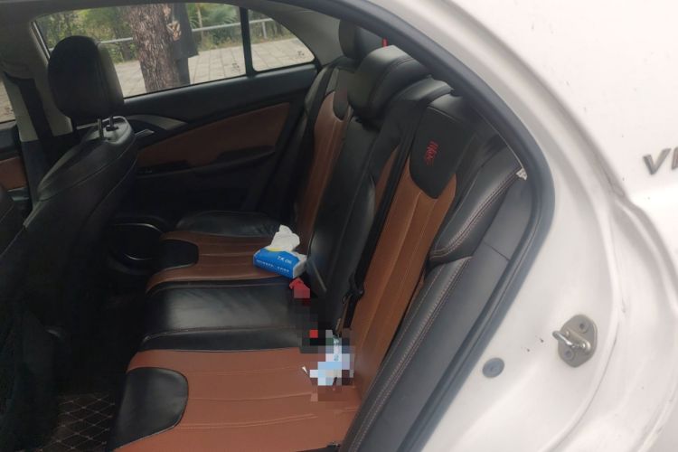 Used BYD Qin New Energy 2015 1.5T Dual-Crown Flagship Edition Left Rear Seat