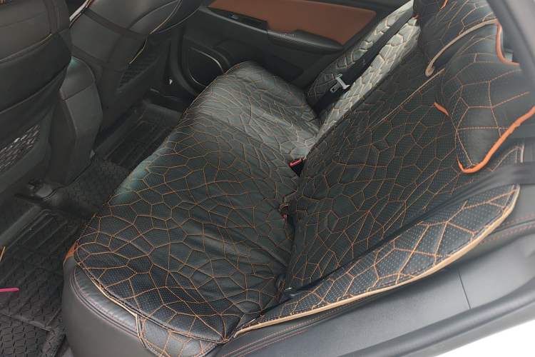 Used BYD Qin New Energy 2015 1.5T Dual-Crown Flagship Edition Left Rear Seat