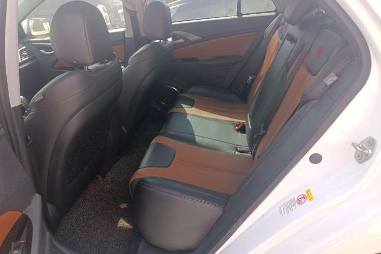 Used BYD Qin New Energy 2015 1.5T Dual-Crown Flagship Plus Edition Left Rear Seat