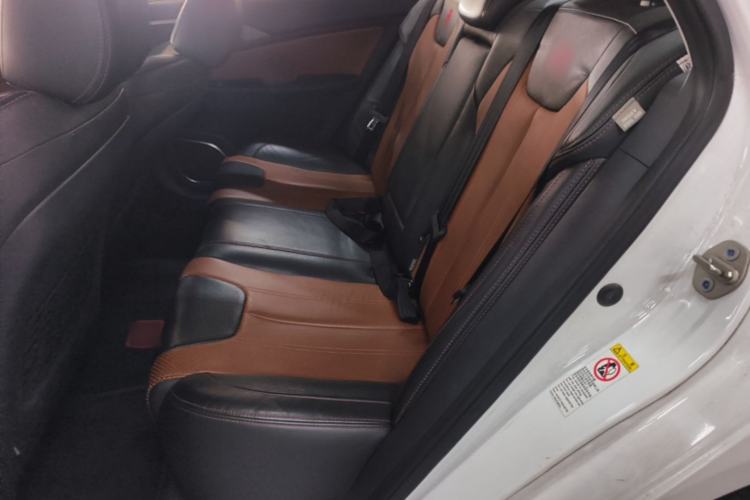 Used BYD Qin New Energy 2015 1.5T Dual-Crown Flagship Edition Left Rear Seat