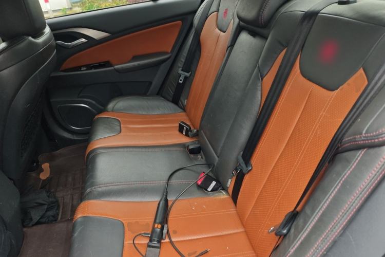 Used BYD Qin New Energy 2015 1.5T Dual-Crown Flagship Plus Edition Left Rear Seat