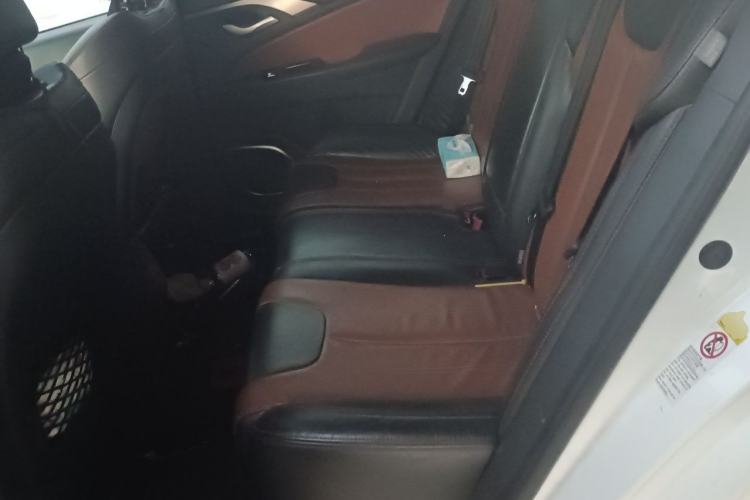Used BYD Qin New Energy 2015 1.5T Dual-Crown Flagship Plus Edition Left Rear Seat