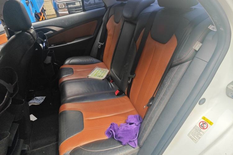 Used BYD Qin New Energy 2015 1.5T Dual-Crown Flagship Plus Edition Left Rear Seat