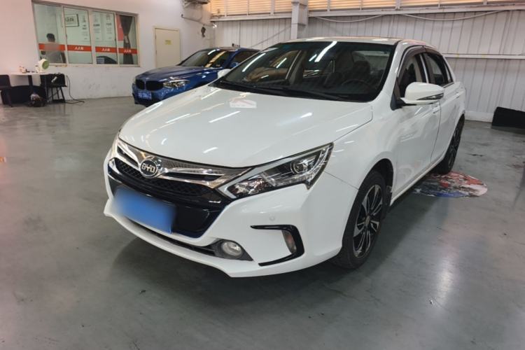 Used BYD Qin New Energy 2015 1.5T Dual-Crown Flagship Edition Guazi used car, China used car export, Used car for sale, Used cars, Cheapest cars for sale