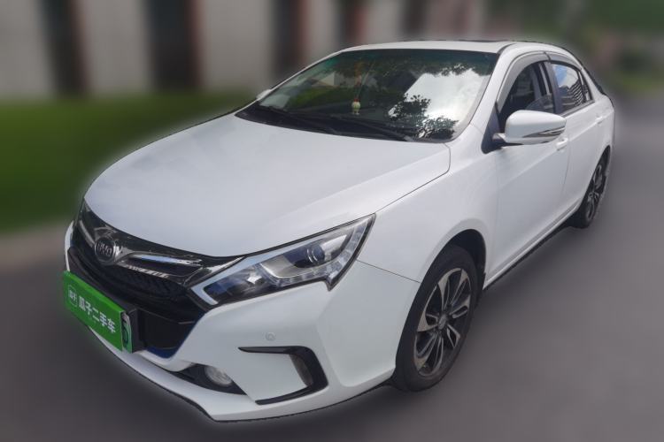 Used BYD Qin New Energy 2015 1.5T Dual-Crown Flagship Plus Edition Guazi used car, China used car export, Used car for sale, Used  cars, Cheapest cars for sale