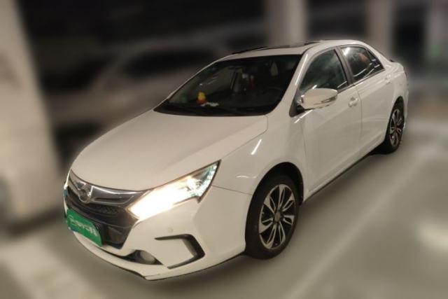 BYD Qin New Energy 2015 1.5T Dual-Crown Flagship Plus Edition usado