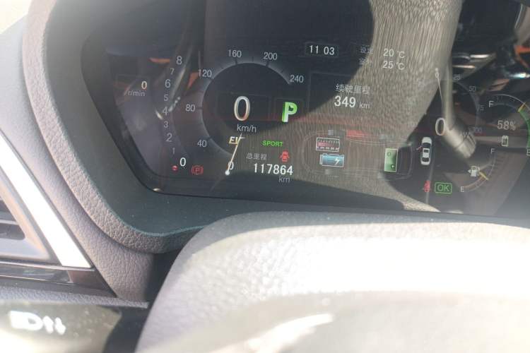 Used BYD Qin New Energy 2015 1.5T Dual-Crown Flagship Plus Edition Odometer Close Up