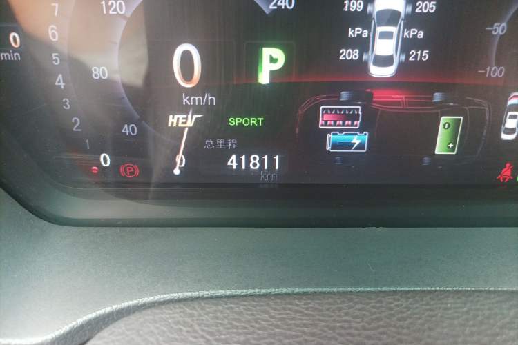 Used BYD Qin New Energy 2015 1.5T Dual-Crown Flagship Plus Edition Odometer Close Up