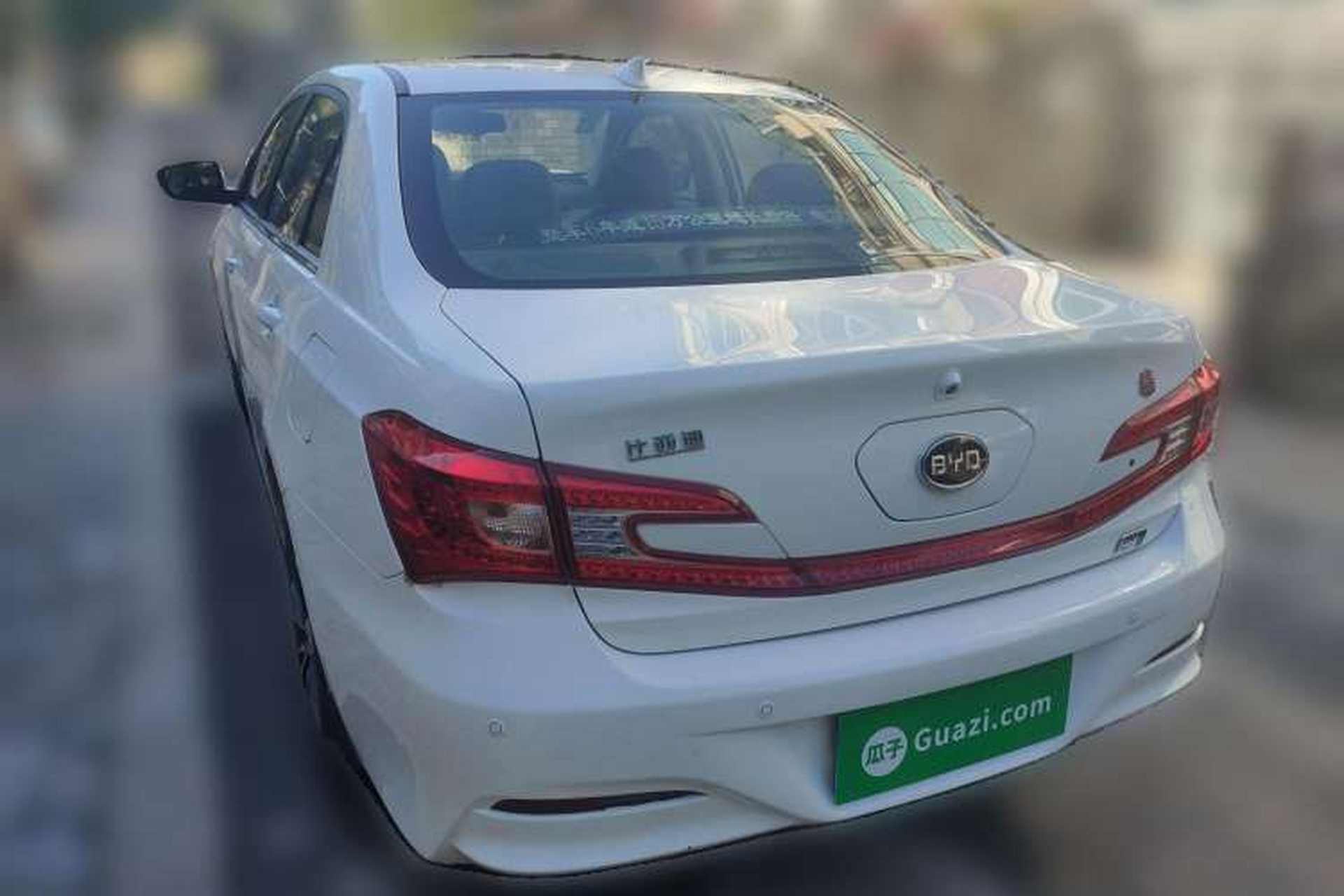 Used BYD Qin New Energy 2015 1.5T Dual-Crown Flagship Plus Edition Rear Left 45 Deg