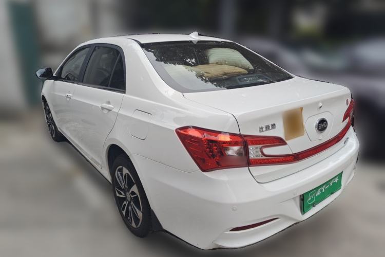 Used BYD Qin New Energy 2015 1.5T Dual-Crown Flagship Edition Rear Left 45 Deg