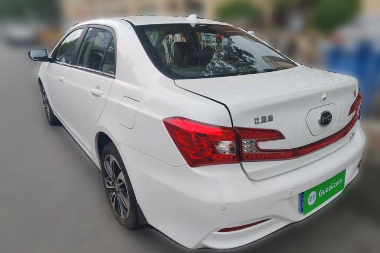 Used BYD Qin New Energy 2015 1.5T Dual-Crown Flagship Plus Edition Rear Left 45 Deg