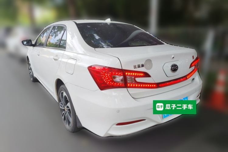 Used BYD Qin New Energy 2015 1.5T Dual-Crown Flagship Edition Rear Left 45 Deg