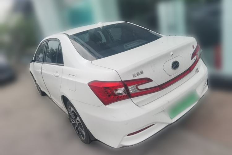 Used BYD Qin New Energy 2015 1.5T Dual-Crown Flagship Plus Edition Rear Left 45 Deg