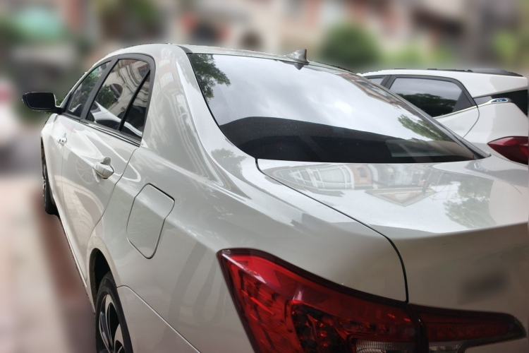 Used BYD Qin New Energy 2015 1.5T Dual-Crown Flagship Plus Edition Rear Left 45 Deg
