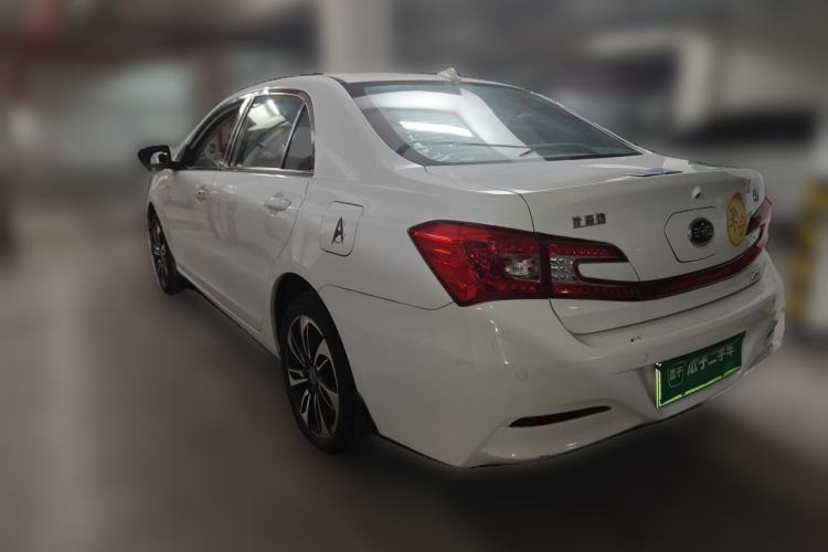 Used BYD Qin New Energy 2015 1.5T Dual-Crown Flagship Plus Edition Rear Left 45 Deg