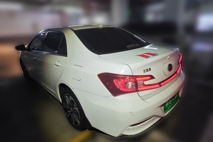 Used BYD Qin New Energy 2015 1.5T Dual-Crown Flagship Plus Edition Rear Left 45 Deg