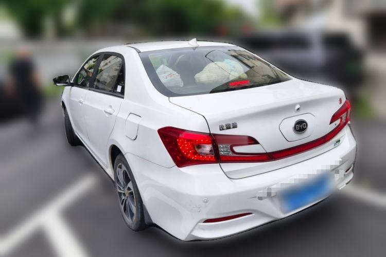 Used BYD Qin New Energy 2015 1.5T Dual-Crown Flagship Plus Edition Rear Left 45 Deg