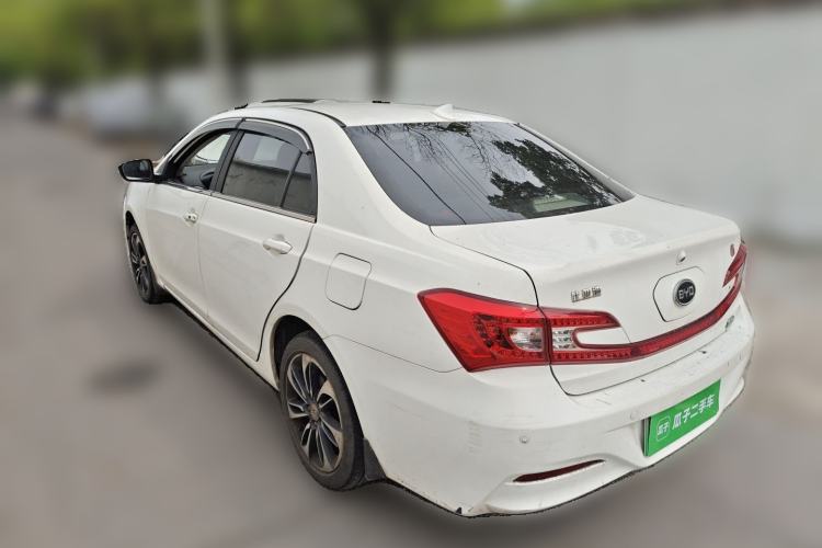 Used BYD Qin New Energy 2015 1.5T Dual-Crown Flagship Plus Edition Rear Left 45 Deg