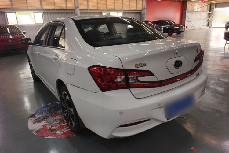 Used BYD Qin New Energy 2015 1.5T Dual-Crown Flagship Edition Rear Left 45 Deg