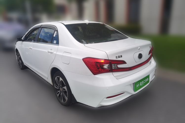 Used BYD Qin New Energy 2015 1.5T Dual-Crown Flagship Plus Edition Rear Left 45 Deg