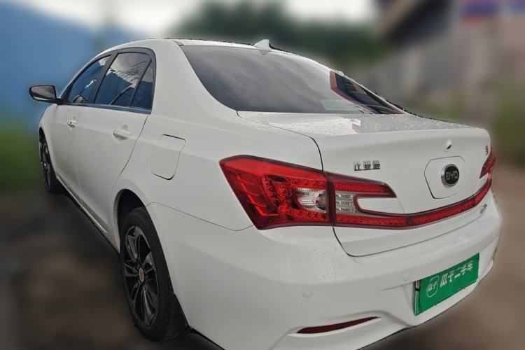 Used BYD Qin New Energy 2015 1.5T Dual-Crown Flagship Plus Edition Rear Left 45 Deg