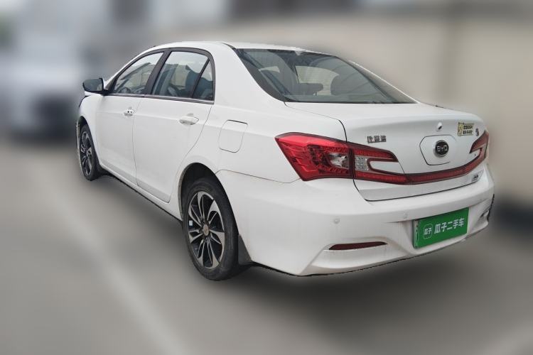 Used BYD Qin New Energy 2015 1.5T Dual-Crown Flagship Plus Edition Rear Left 45 Deg