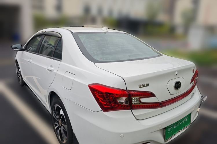Used BYD Qin New Energy 2015 1.5T Dual-Crown Flagship Plus Edition Rear Left 45 Deg