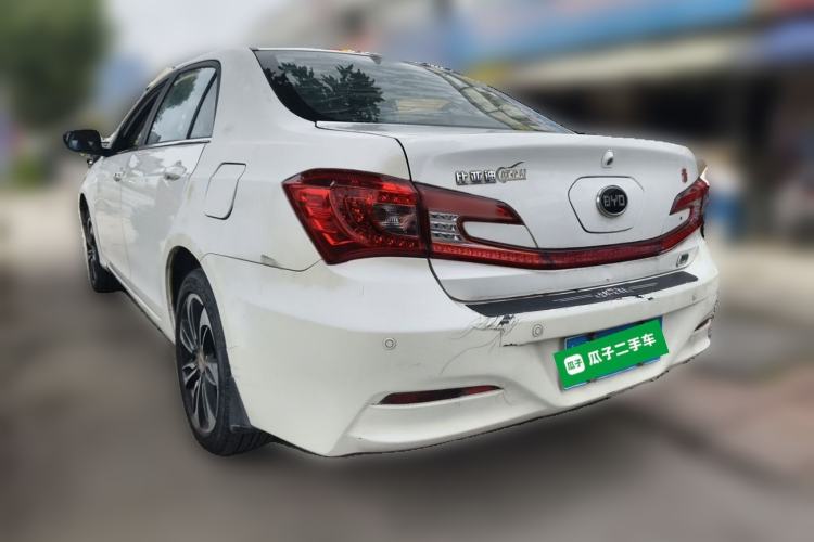 Used BYD Qin New Energy 2015 1.5T Dual-Crown Flagship Plus Edition Rear Left 45 Deg