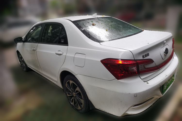 Used BYD Qin New Energy 2015 1.5T Dual-Crown Flagship Edition Rear Left 45 Deg
