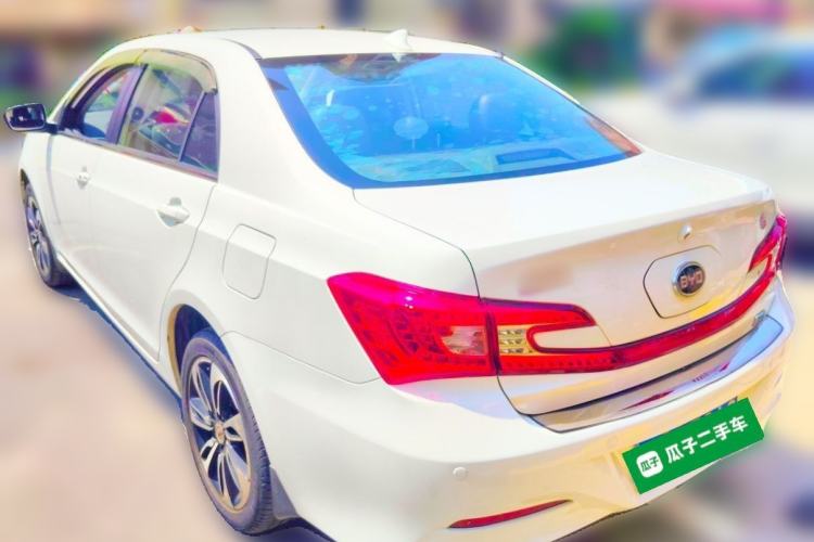 Used BYD Qin New Energy 2015 1.5T Dual-Crown Flagship Plus Edition Rear Left 45 Deg