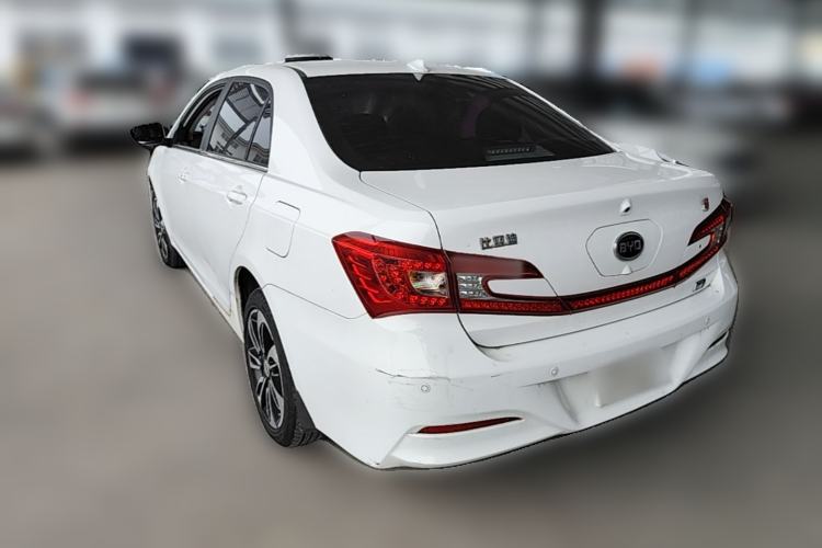 Used BYD Qin New Energy 2015 1.5T Dual-Crown Flagship Plus Edition Rear Left 45 Deg