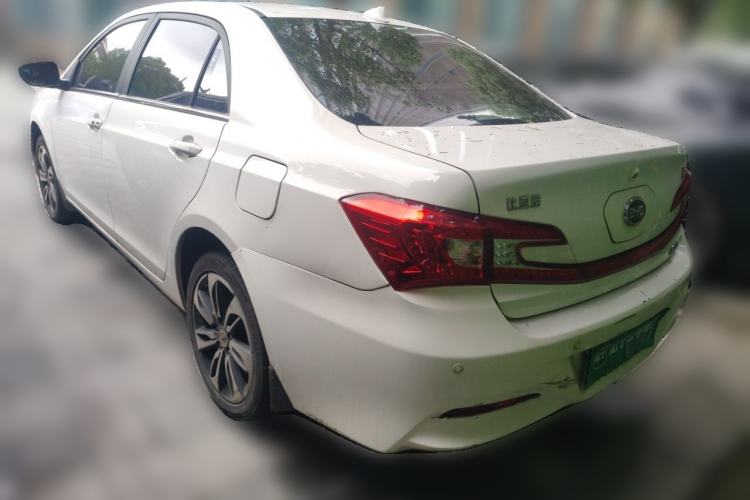 Used BYD Qin New Energy 2015 1.5T Dual-Crown Flagship Edition Rear Left 45 Deg